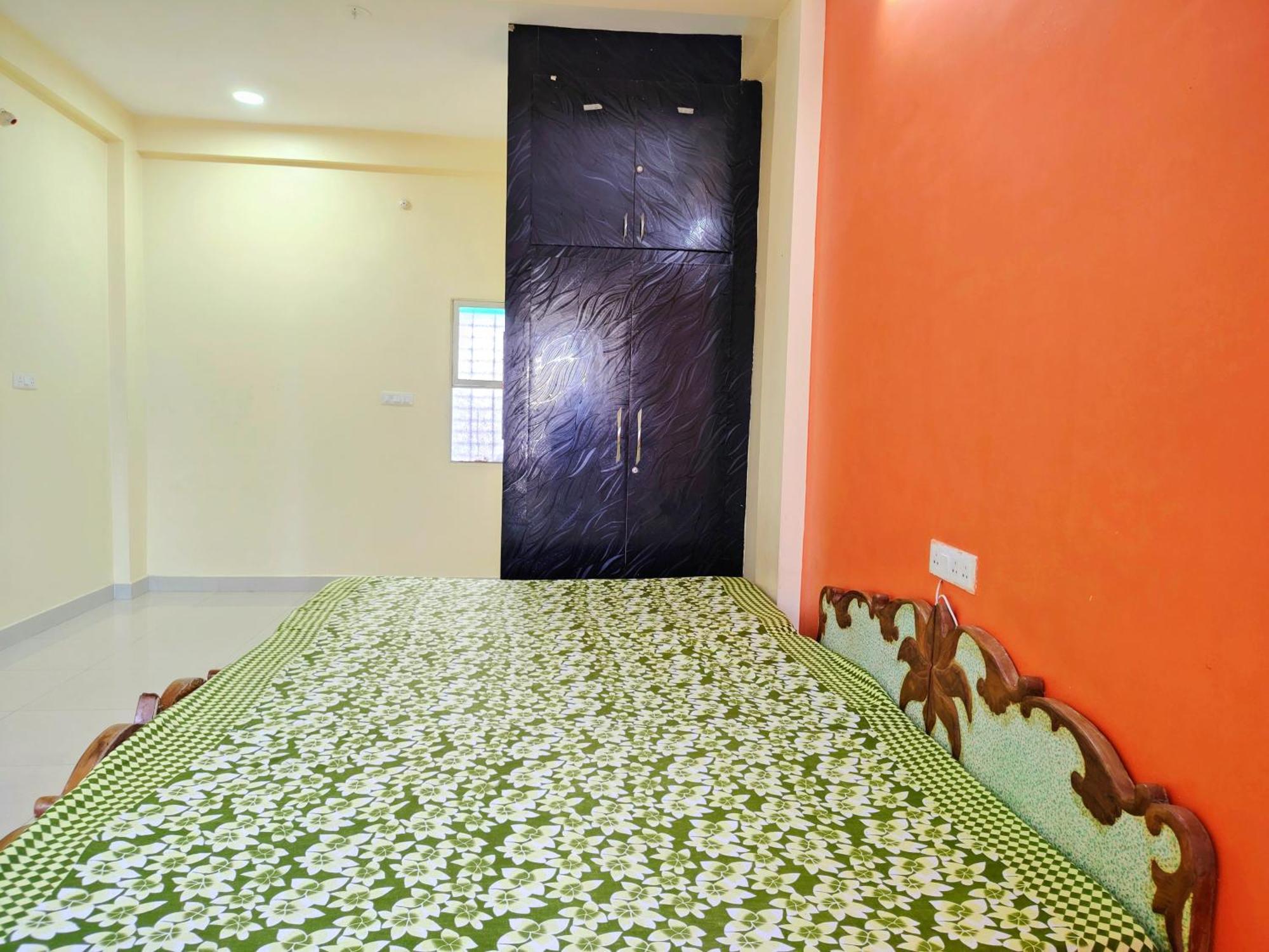 Anand Yatri Grah - Home Stay, Ujjain Zewnętrze zdjęcie