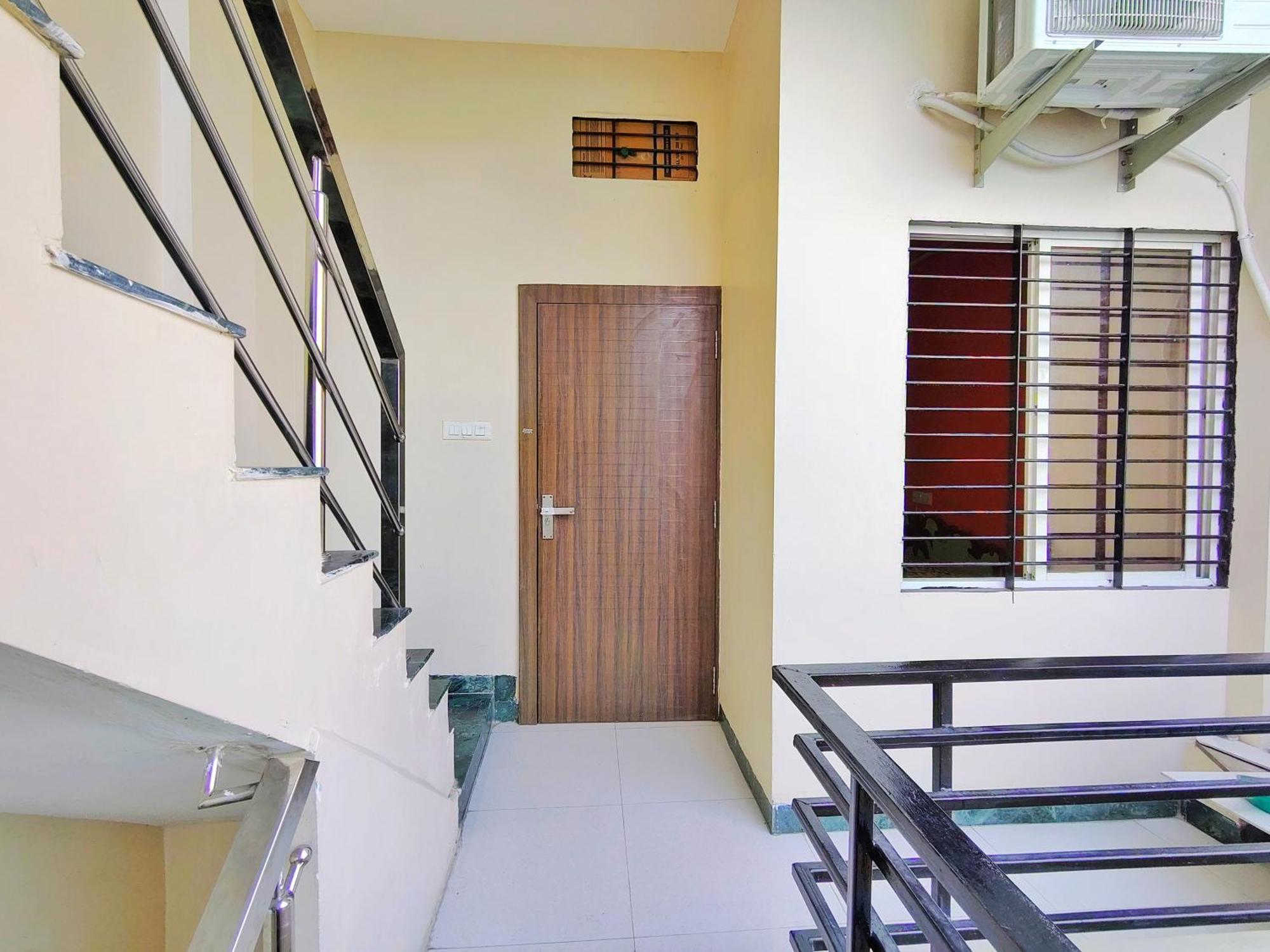 Anand Yatri Grah - Home Stay, Ujjain Zewnętrze zdjęcie