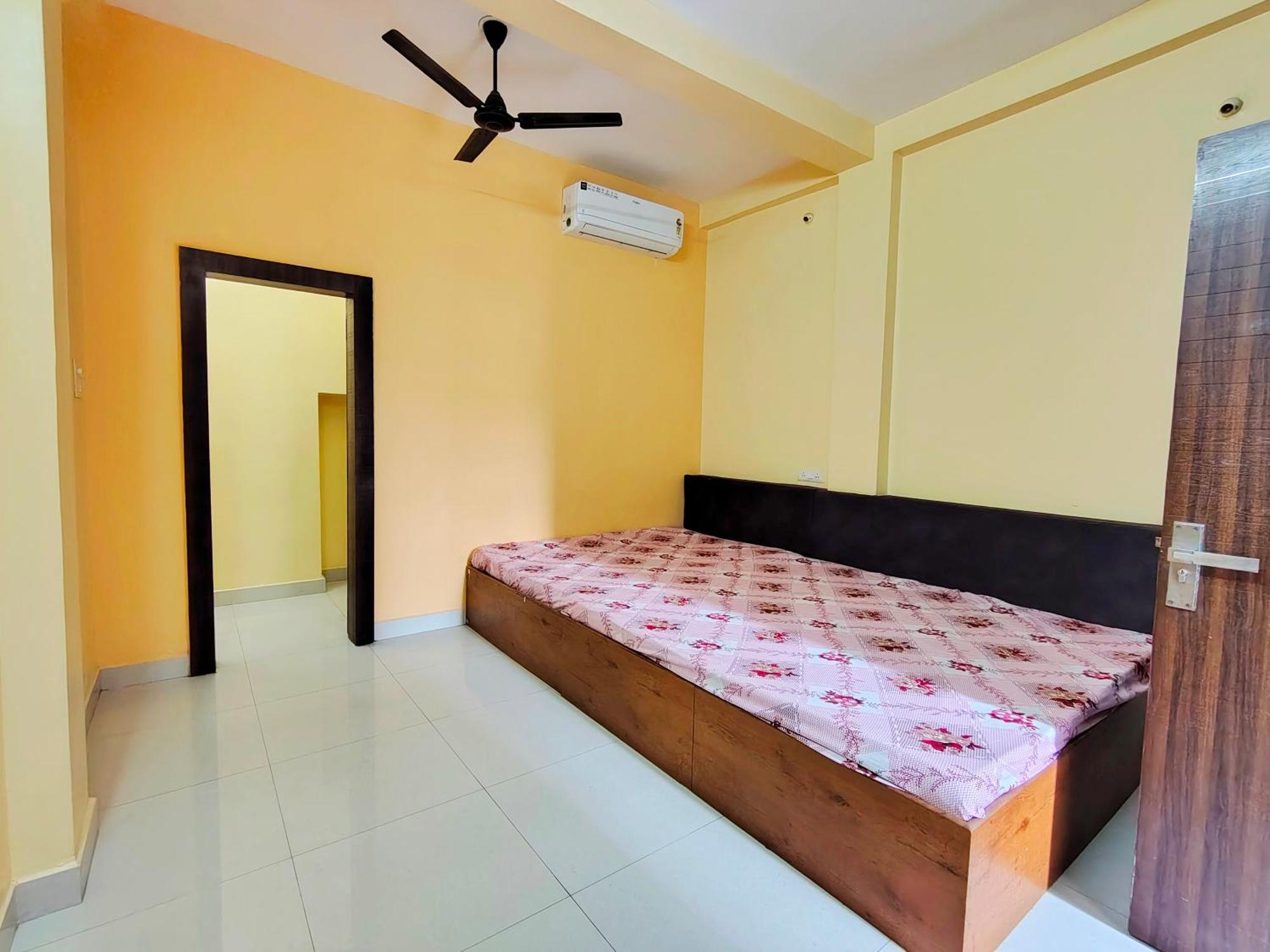 Anand Yatri Grah - Home Stay, Ujjain Zewnętrze zdjęcie
